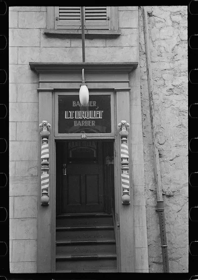 Barbershop, Québec, Canada, Quebec (Province), 1937