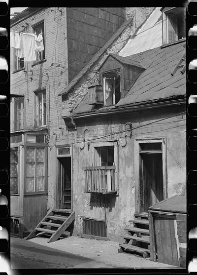 House in Sous-Le-Cap (Slum Alley), Québec, Canada, Quebec (Province), 1937