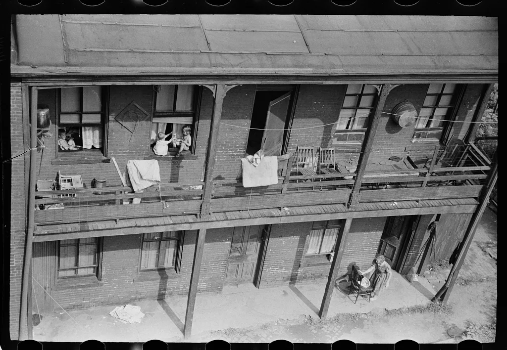 Slums, Pittsburgh, Pennsylvania, 1938