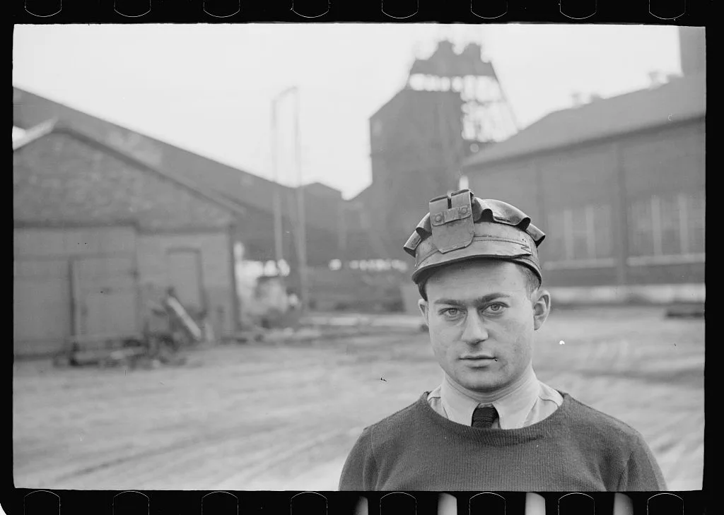 [Untitled negative showing photographer Arhur Rothstein, possibly…, Illinois, 1939