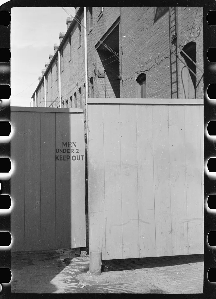 Entrance to Venus Alley, Butte, Montana, 1939
