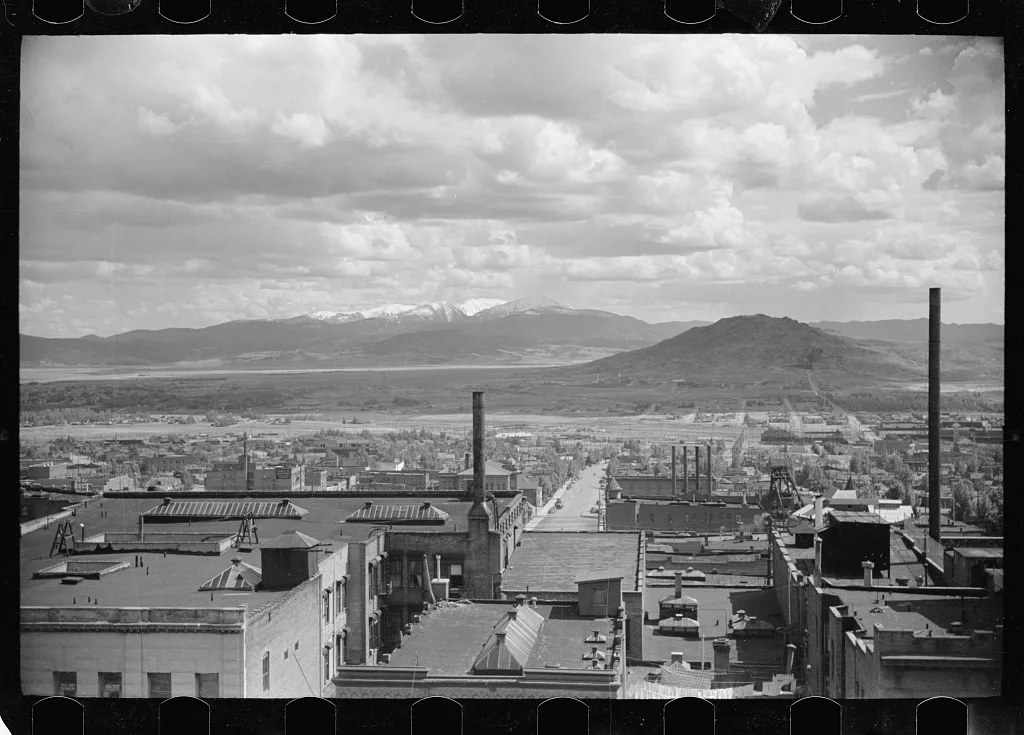 Looking away from Broadway, Butte, Montana, 1939
