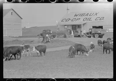 Gas station, Wibaux, Montana, 1939