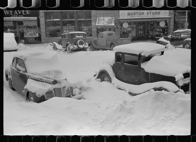 Automobiles in snow drifts, Chillicothe, Ohio, 1940