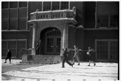 Children having a snowball fight, Chillicothe, Ohio, 1940