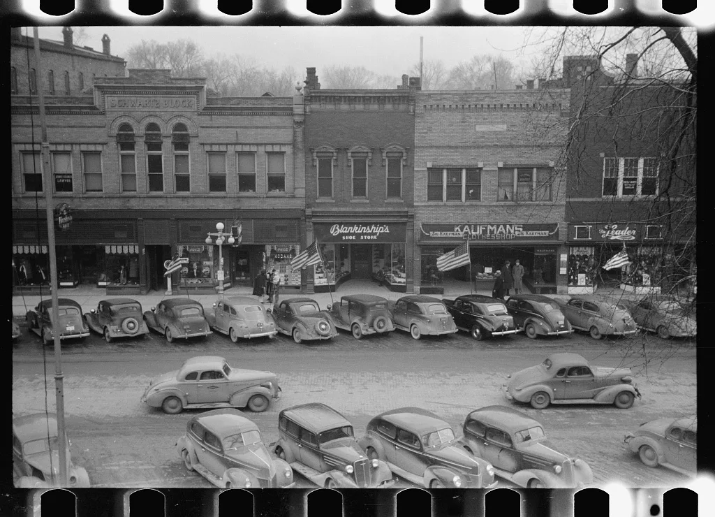 Main street, Salem, Illinois, 1940
