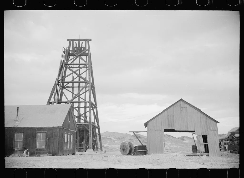 Abandoned mine. Goldfield, Nevada, 1940