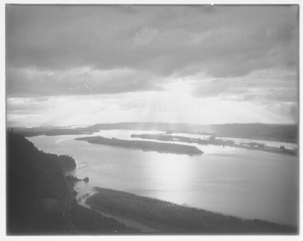 Sunset. Columbia River Gorge, Oregon, 1936