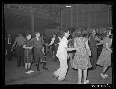 Saturday night dance. Tulare migrant camp. Visalia, California, 1940