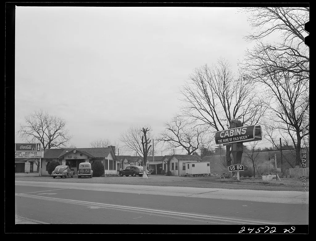 Roadside cabins and trailer park. Texas, 1942