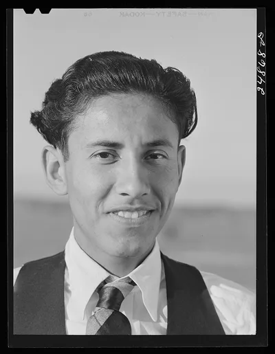 Migratory worker. Robstown camp, Texas, 1942