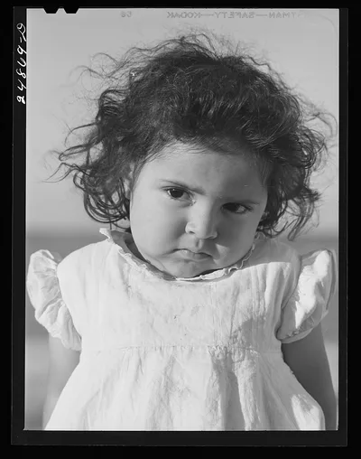 Migratory worker's child. Robstown camp, Texas, 1942