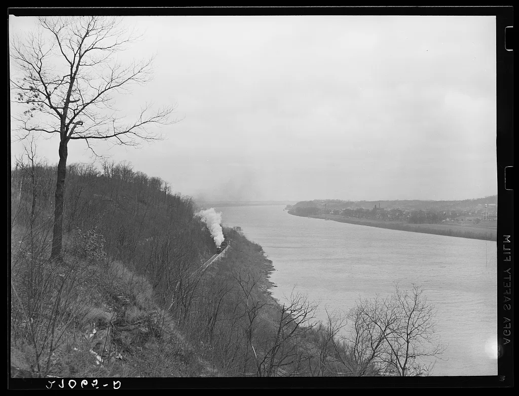Ohio River near Owensboro, Kentucky, 1939