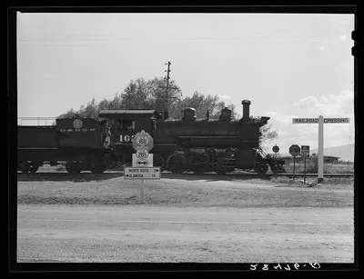 Railroad crossing. Rio Grande County, Colorado, 1939