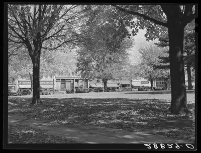 Autumn leaves on courthouse lawn. Grundy Center, Iowa, 1939