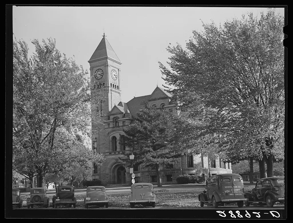 County courthouse. Grundy Center, Iowa, 1939