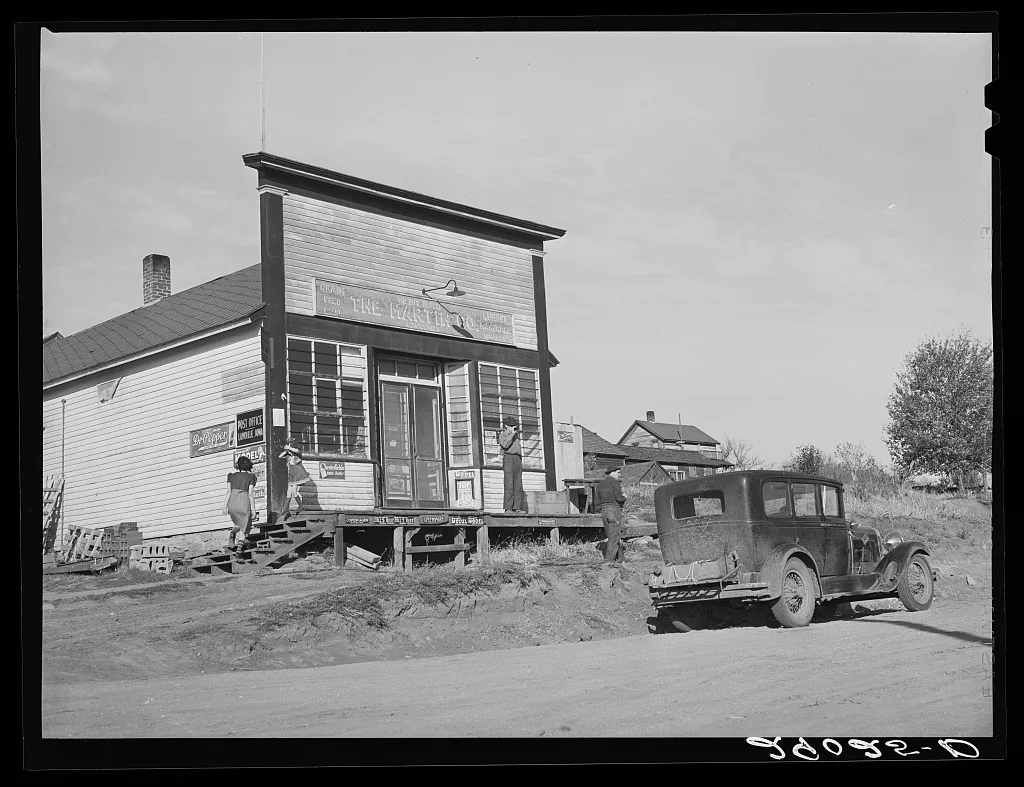 General store. Lamoille, Iowa, 1939