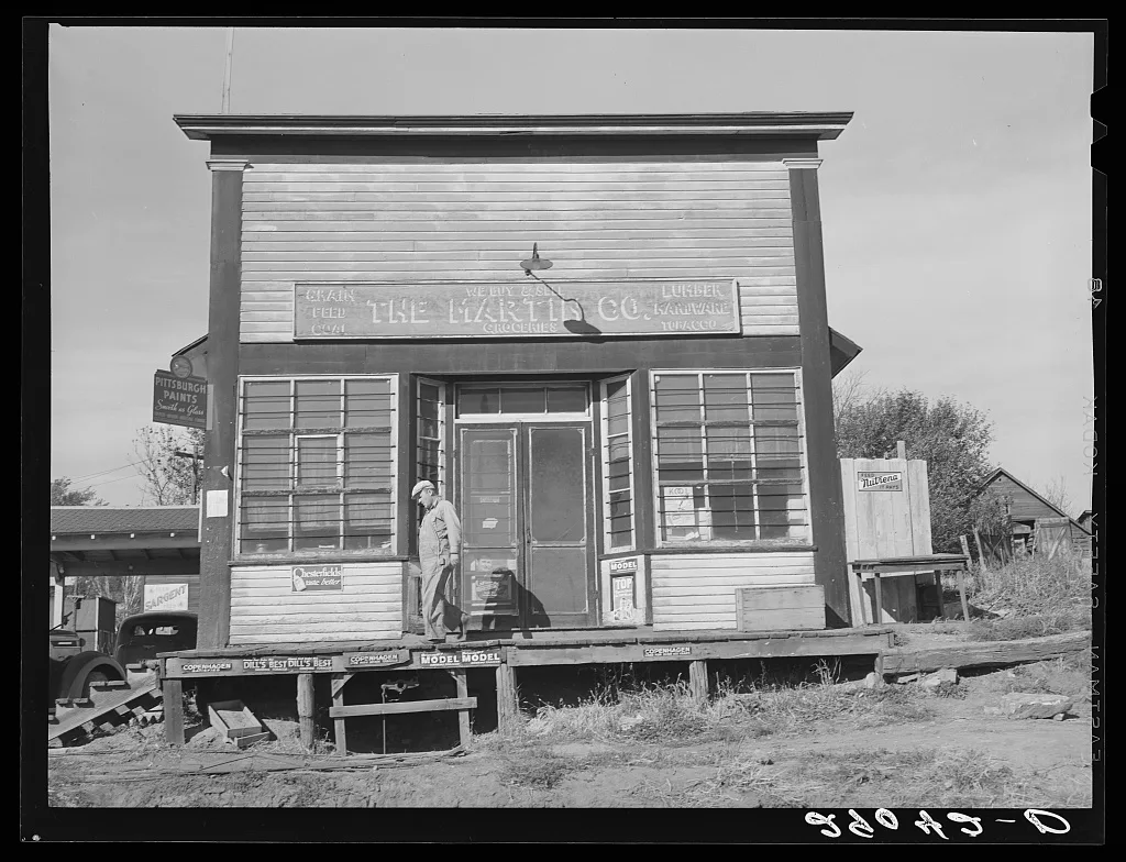 General store. Lamoille, Iowa, 1939