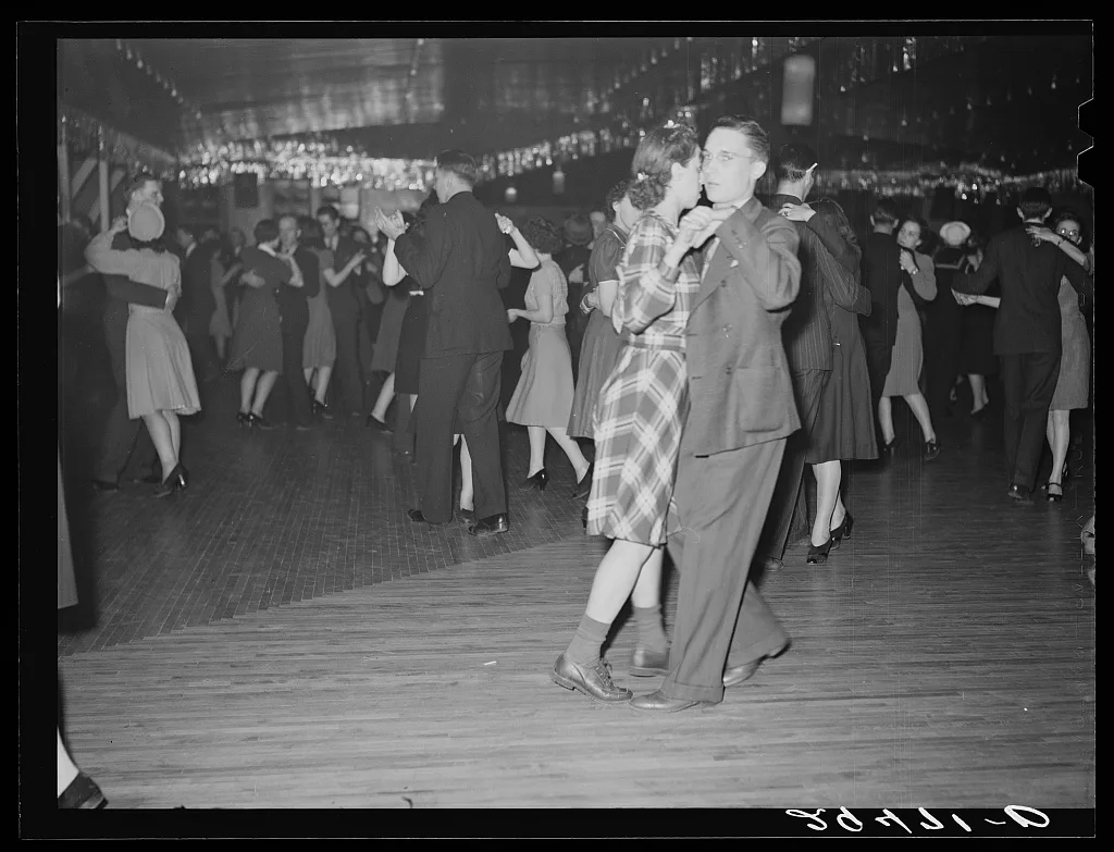 Dance hall, Saturday night. Marshalltown, Iowa, 1940