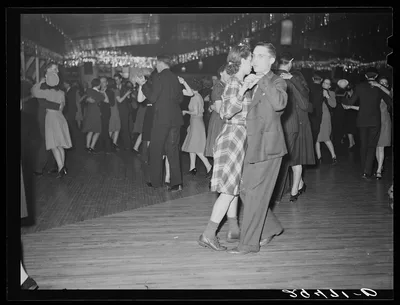 Dance hall, Saturday night. Marshalltown, Iowa, 1940