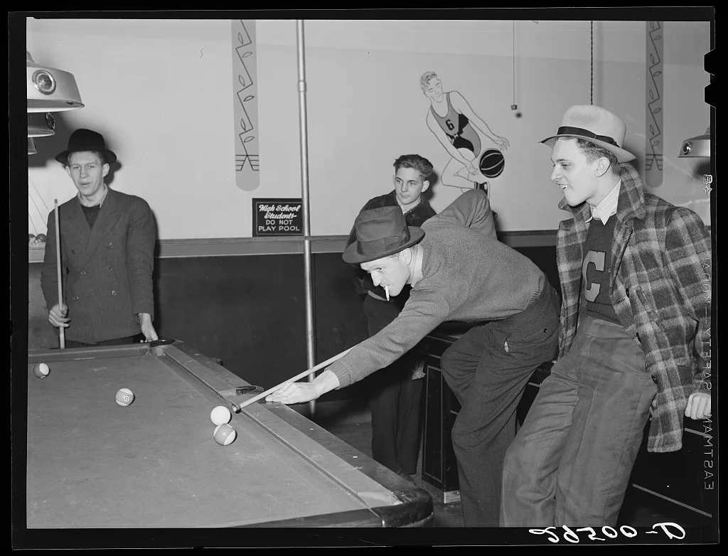 High school students playing pool. Clinton, Indiana, 1940