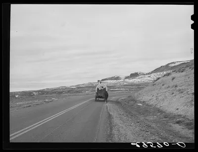 Sheepherder's wagon on U.S. 30. Sweetwater County, Wyoming, 1940