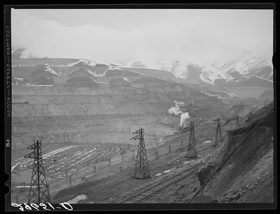 Copper pit. Bingham, Utah, 1940