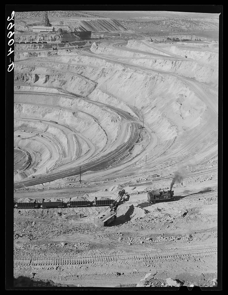 [Untitled photo, possibly related to: Copper pit. Ruth, Nevada], 1940
