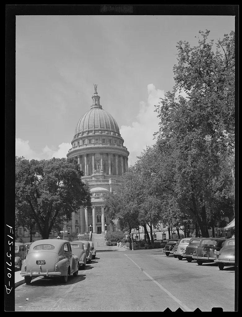 Madison, Wisconsin. State capitol, 1942