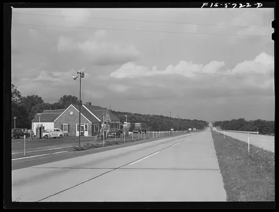 Pennsylvania Turnpike, Pennsylvania. Service station, 1942