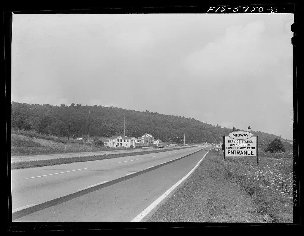 Pennsylvania Turnpike, Pennsylvania. Midway service station, 1942