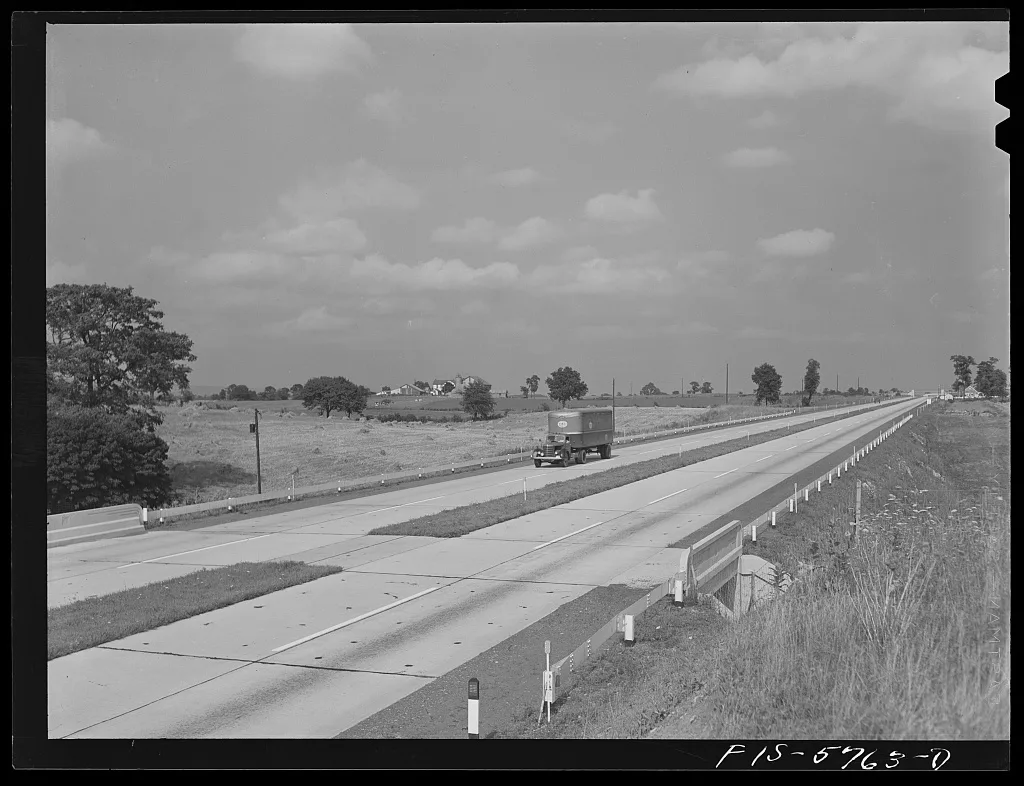 Pennsylvania Turnpike, Pennsylvania. Interstate trucks, 1942