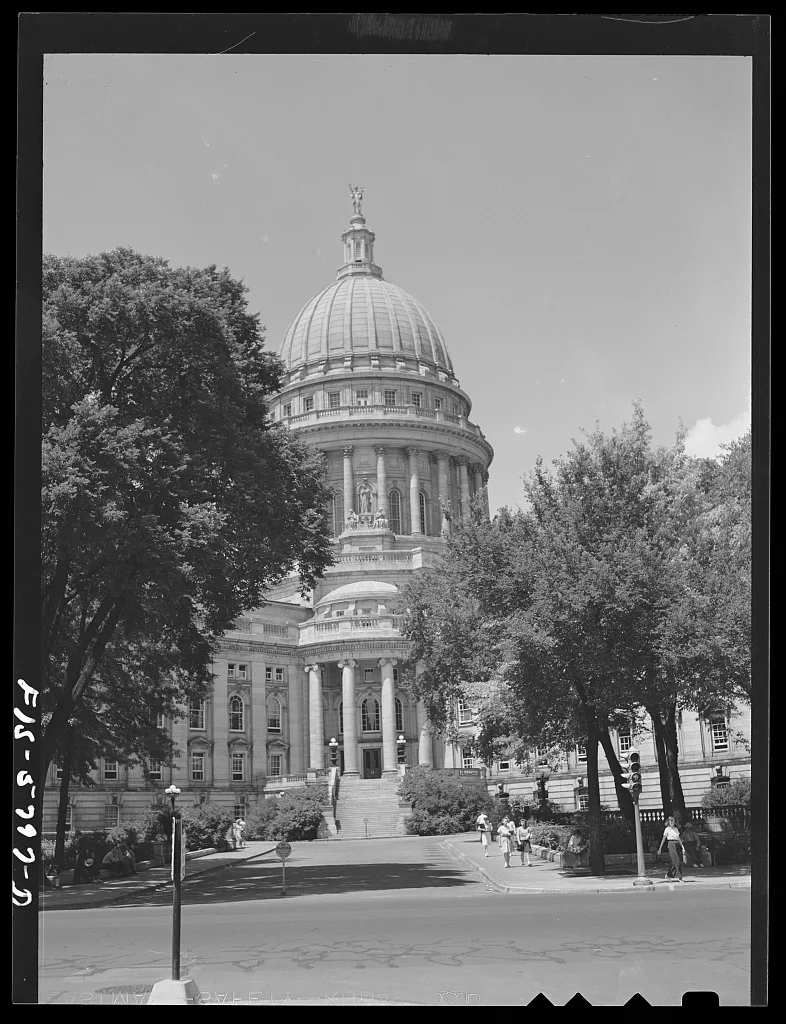 Madison, Wisconsin. State capitol, 1942